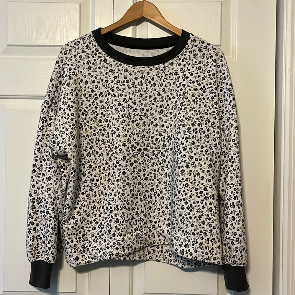 Lou & Grey sweatshirt
